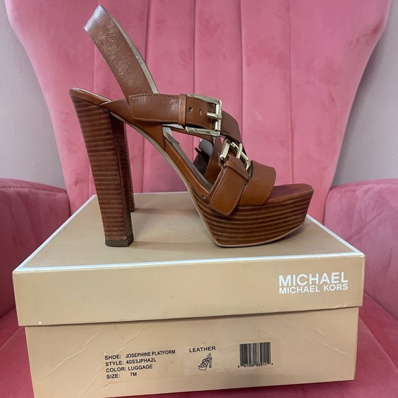 Michael Kors Joshephine platform Sandals. - Picture 1 of 3